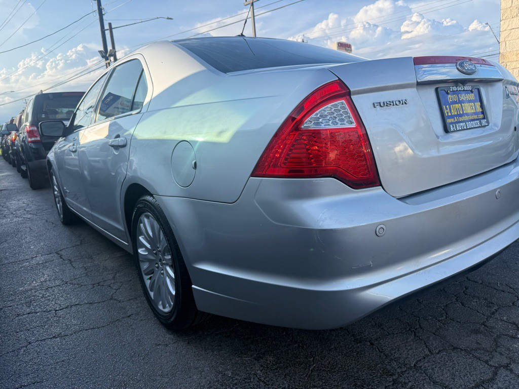 2011 Ford Fusion Image 2