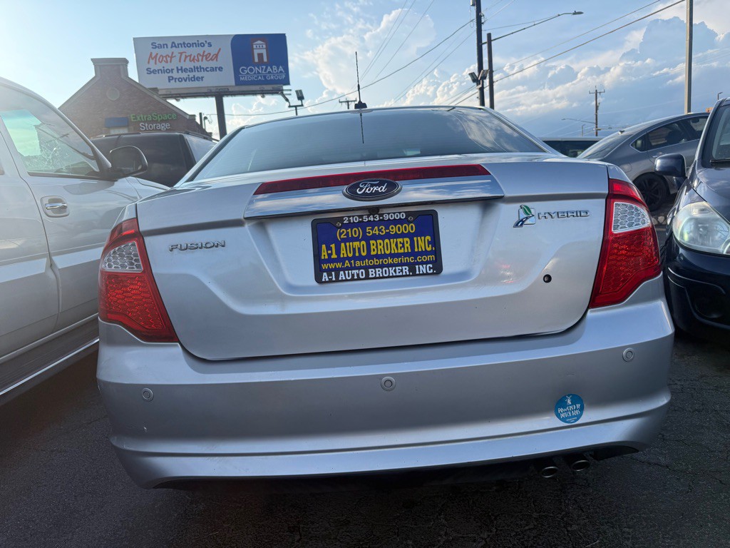 2011 Ford Fusion Image 3