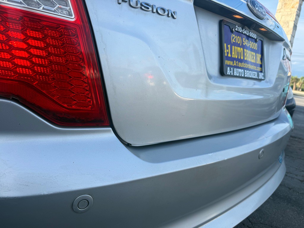 2011 Ford Fusion Image 23