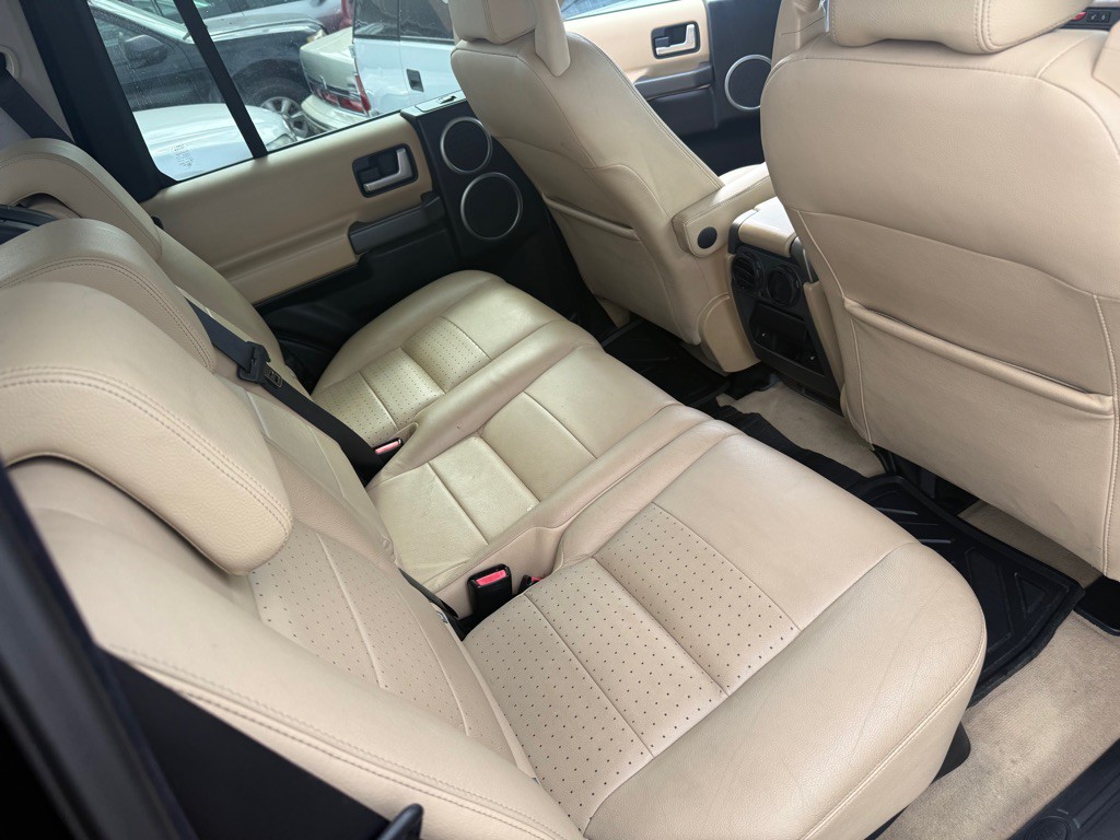 2005 Land Rover LR3 Image 13