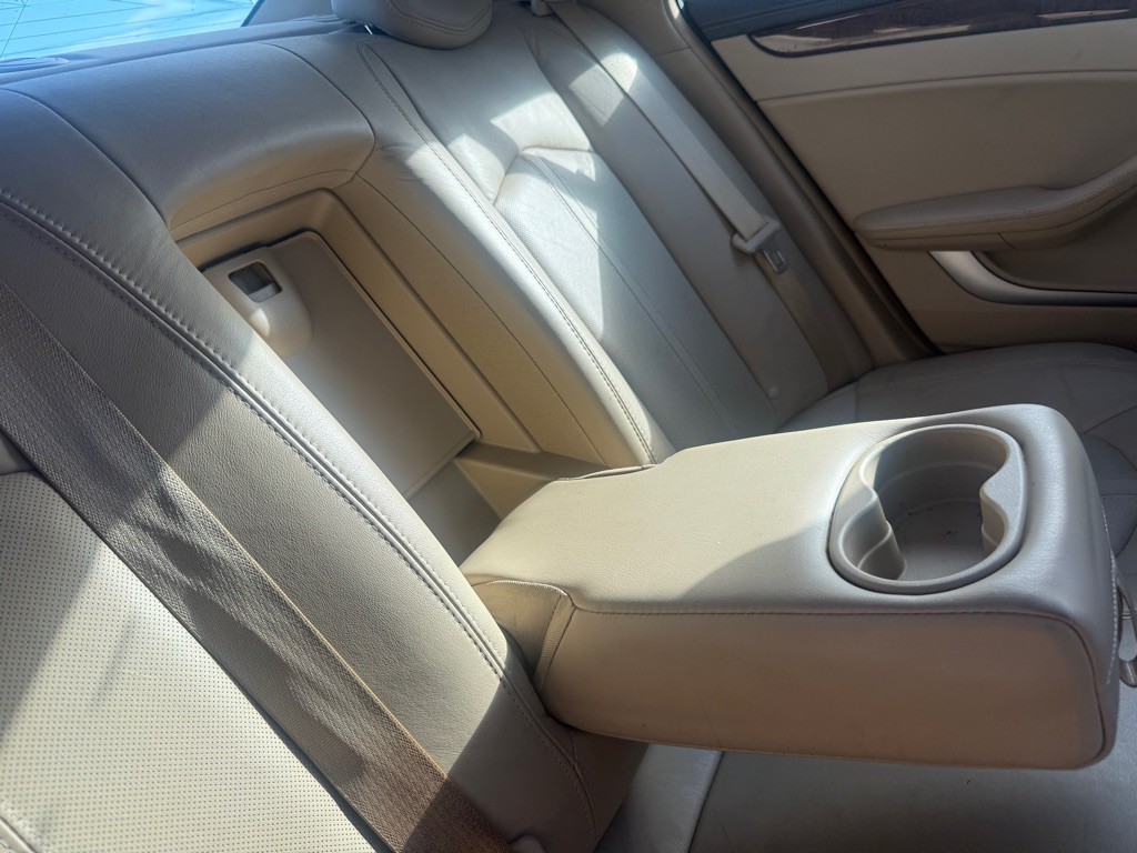 2010 Cadillac CTS Image 18