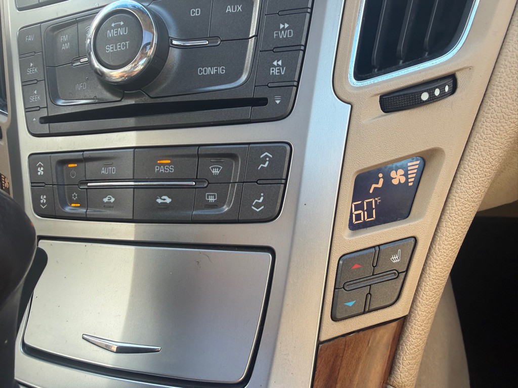 2010 Cadillac CTS Image 24