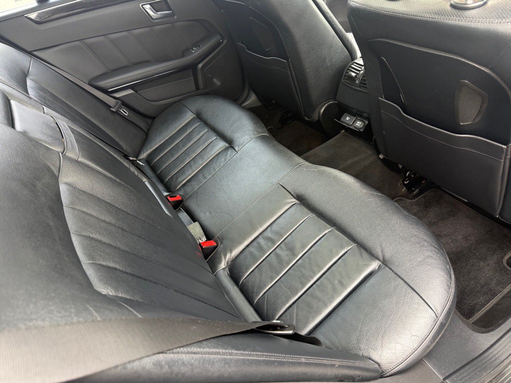 2011 Mercedes-Benz E-Class Image 14
