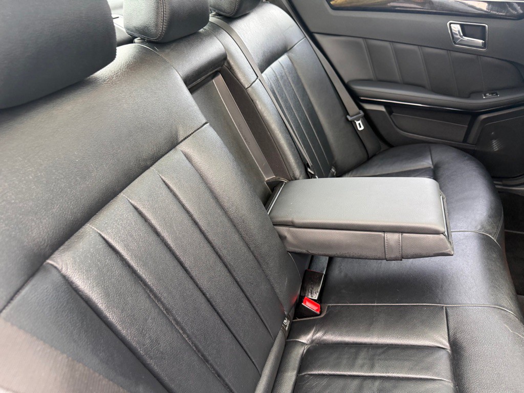2011 Mercedes-Benz E-Class Image 16
