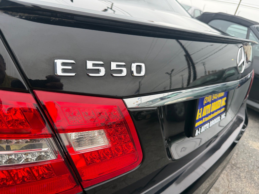 2011 Mercedes-Benz E-Class Image 27