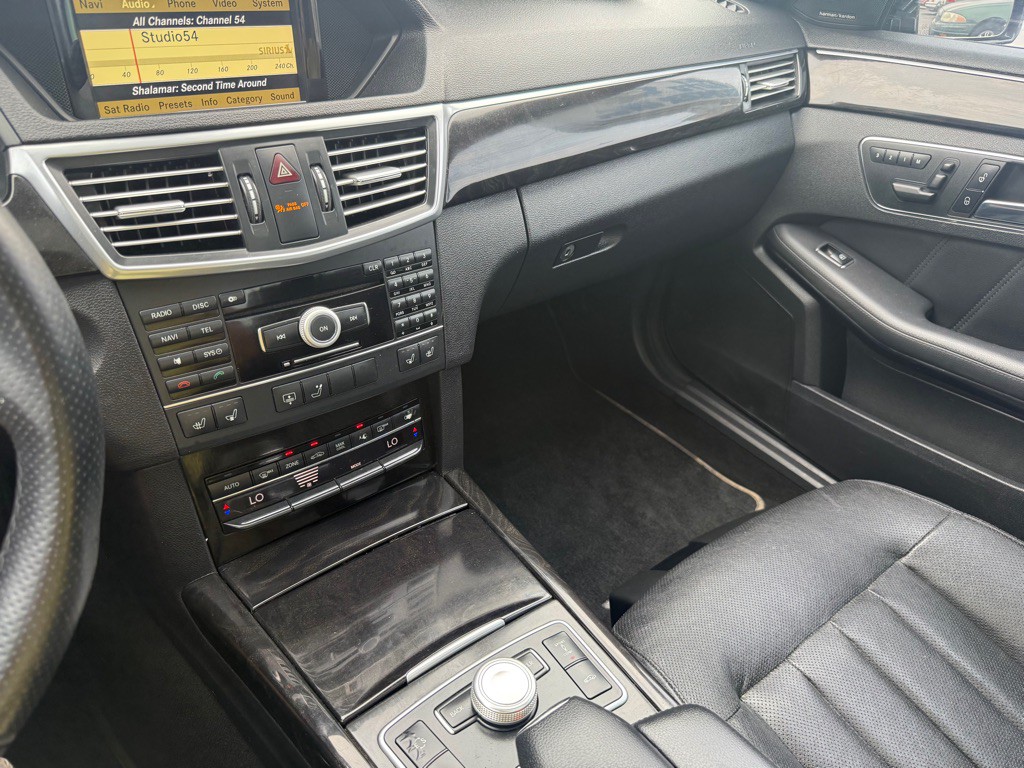 2011 Mercedes-Benz E-Class Image 29