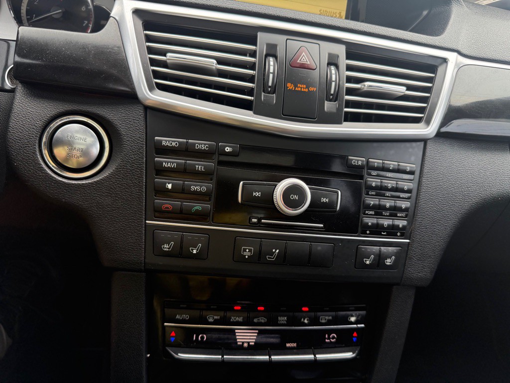 2011 Mercedes-Benz E-Class Image 30