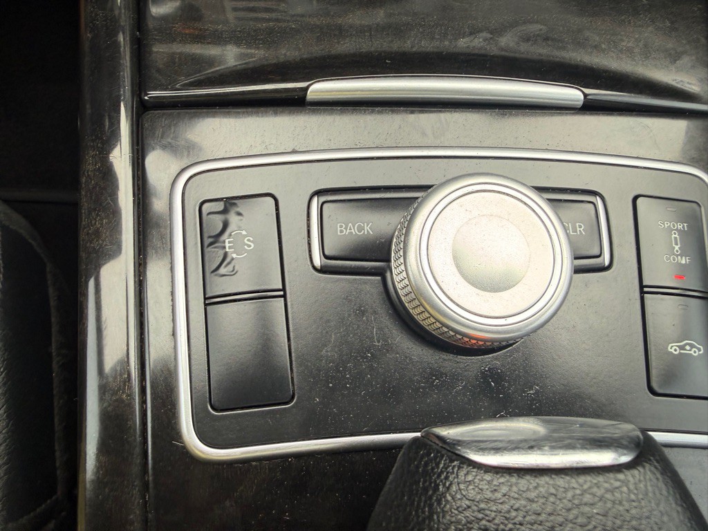 2011 Mercedes-Benz E-Class Image 37