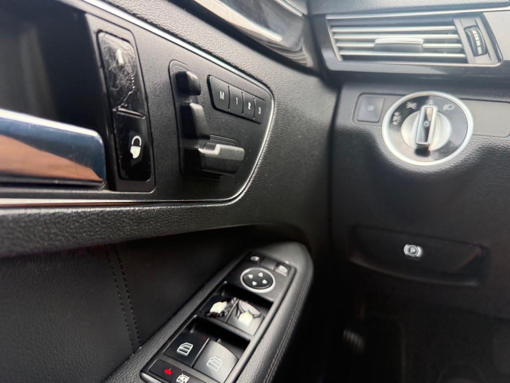 2011 Mercedes-Benz E-Class Image 42