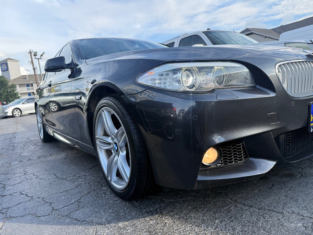 2011 BMW 5 Series Image 5
