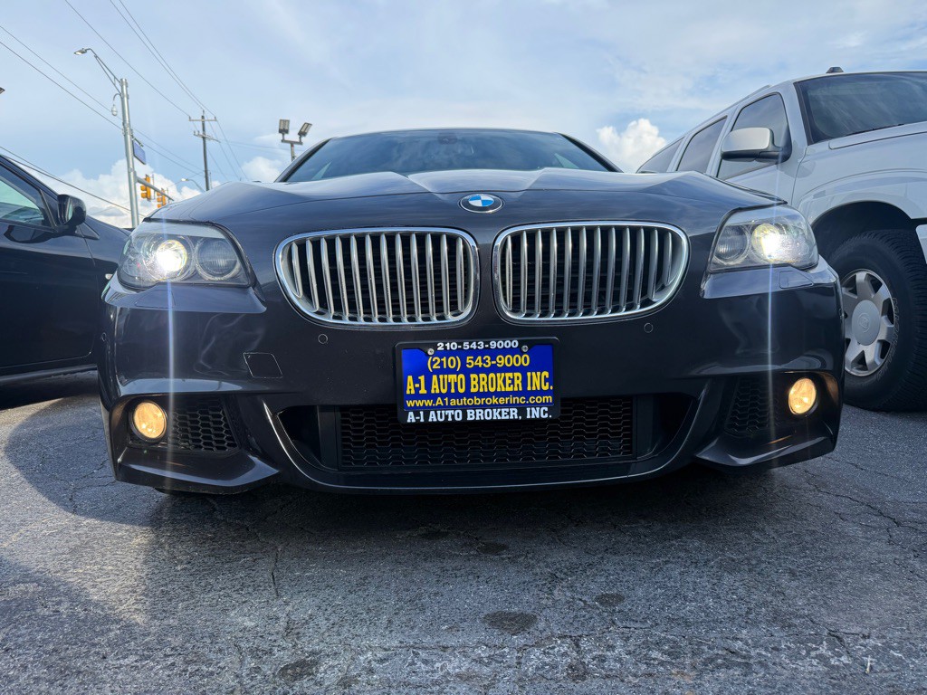 2011 BMW 5 Series Image 6