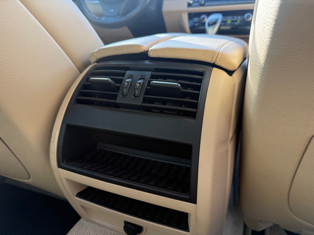 2011 BMW 5 Series Image 14
