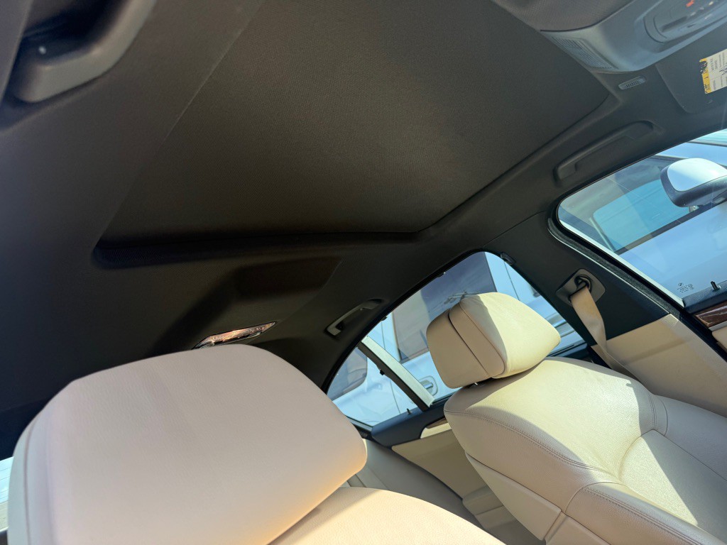 2011 BMW 5 Series Image 19
