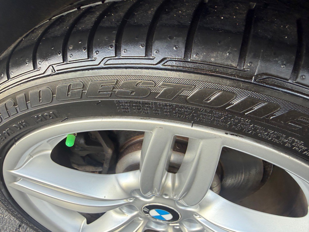 2011 BMW 5 Series Image 23