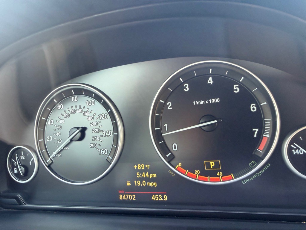 2011 BMW 5 Series Image 38