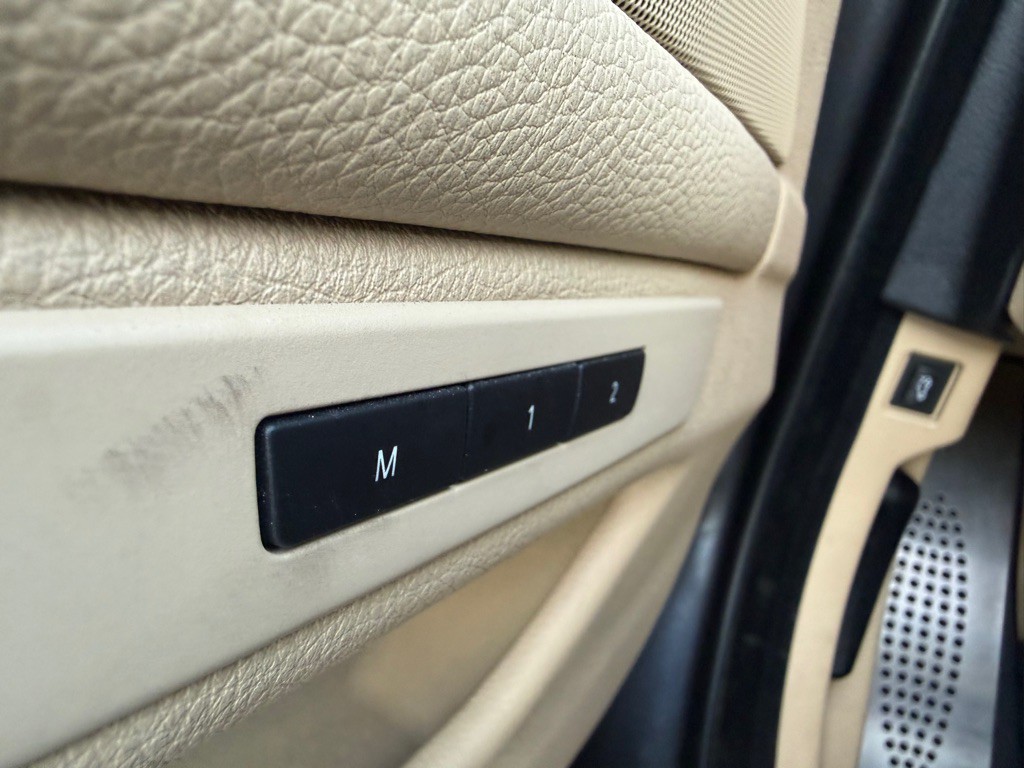 2011 BMW 5 Series Image 44