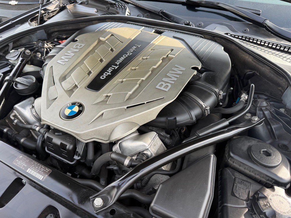 2011 BMW 5 Series Image 50