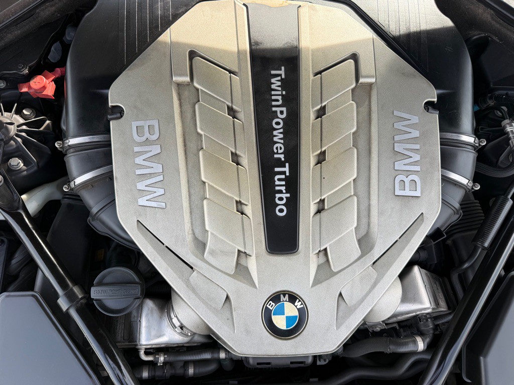 2011 BMW 5 Series Image 52