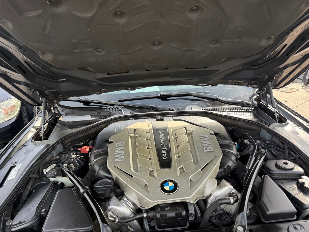 2011 BMW 5 Series Image 55