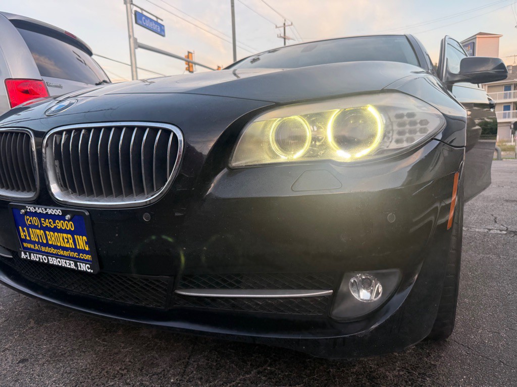 2011 BMW 5 Series Image 56