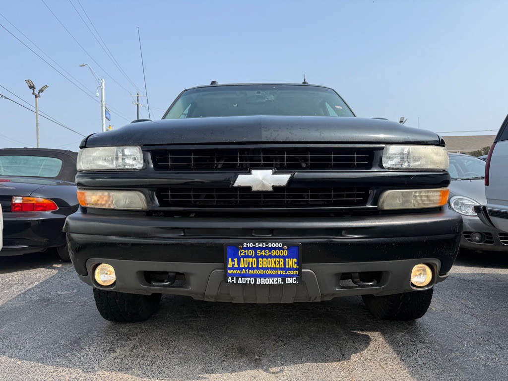 2005 Chevrolet Suburban Image 6