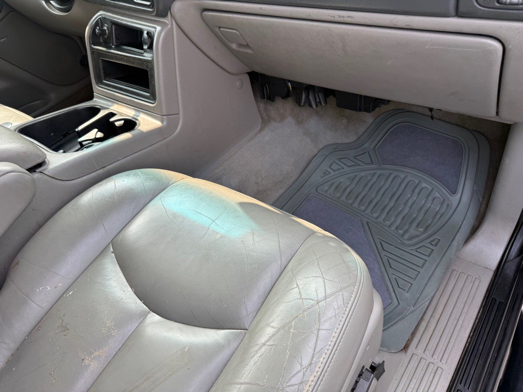 2005 Chevrolet Suburban Image 30