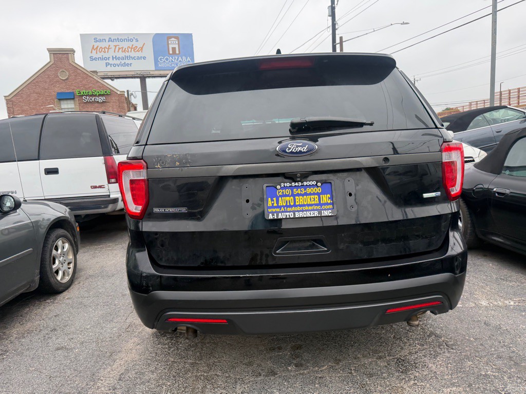2017 Ford Explorer Image 3