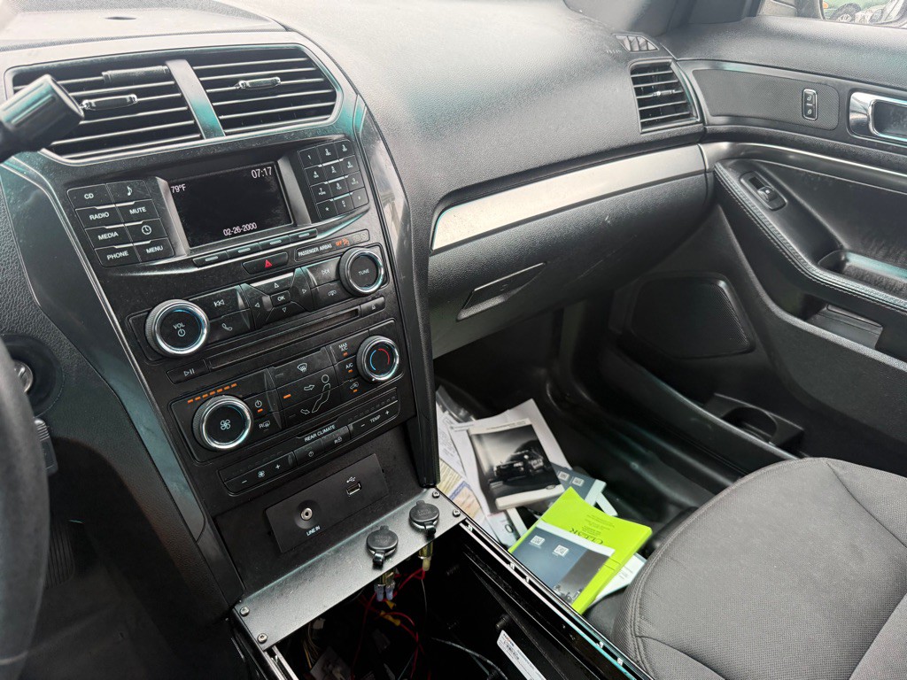 2017 Ford Explorer Image 17