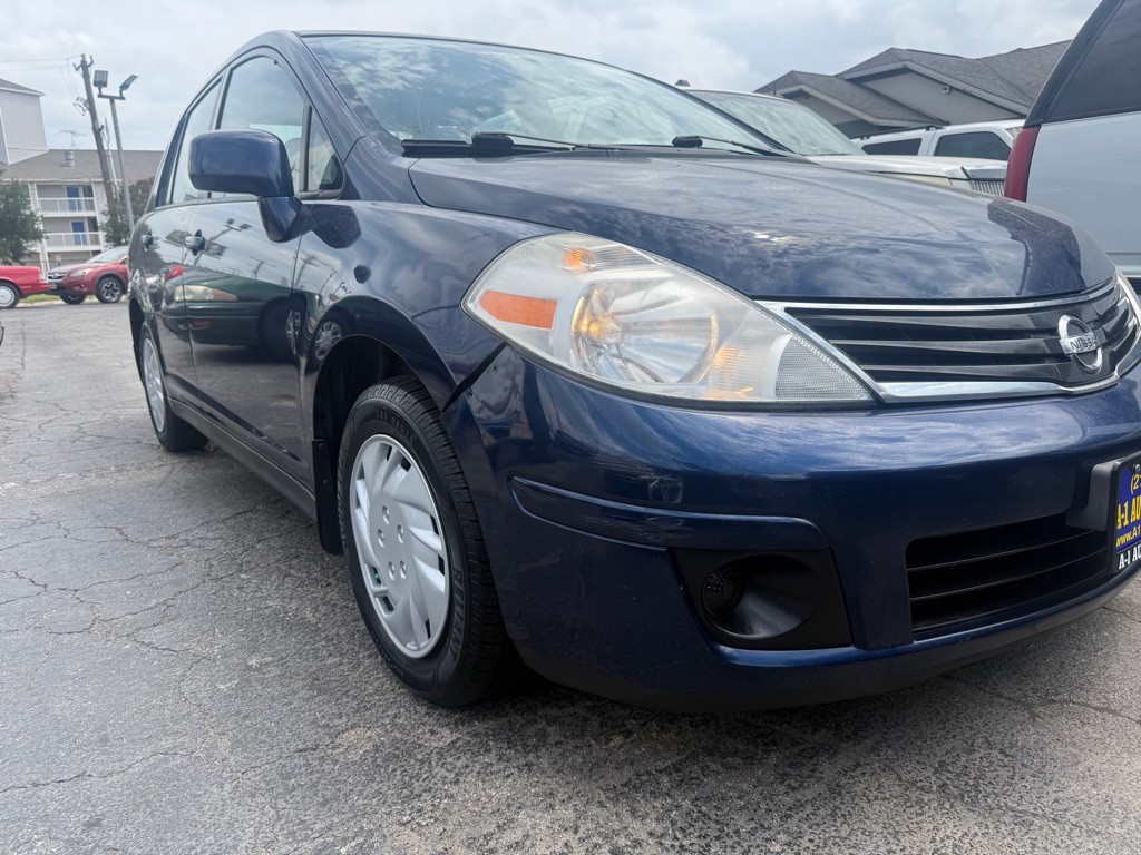 2010 Nissan Versa Image 5