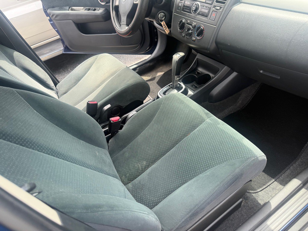 2010 Nissan Versa Image 12