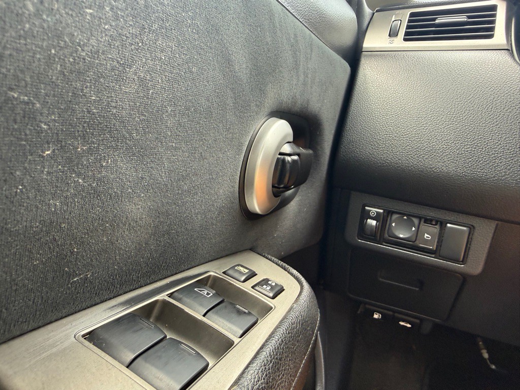 2010 Nissan Versa Image 28