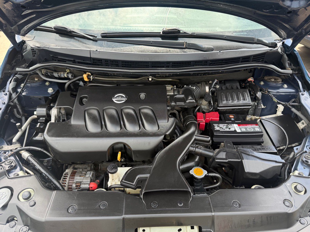 2010 Nissan Versa Image 37