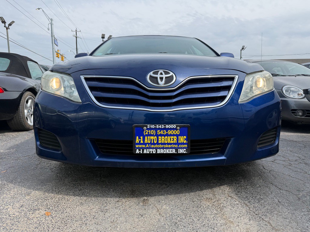 2011 Toyota Camry Image 6