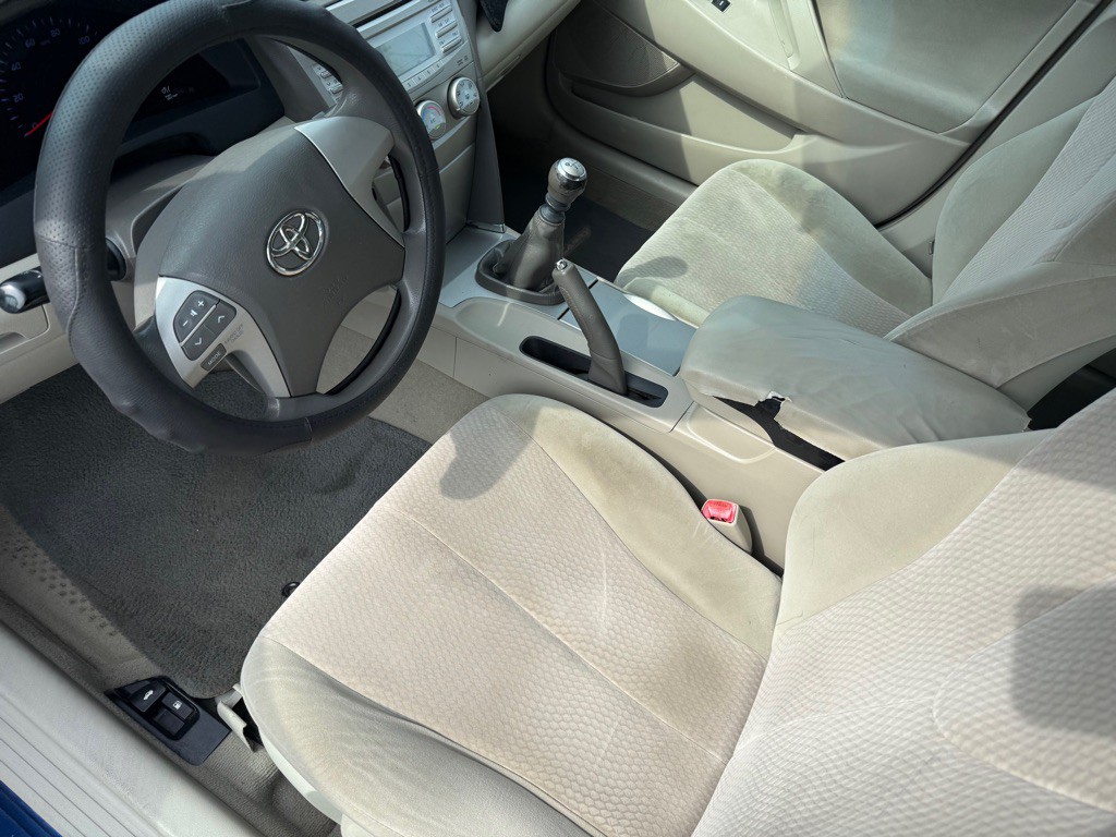 2011 Toyota Camry Image 7