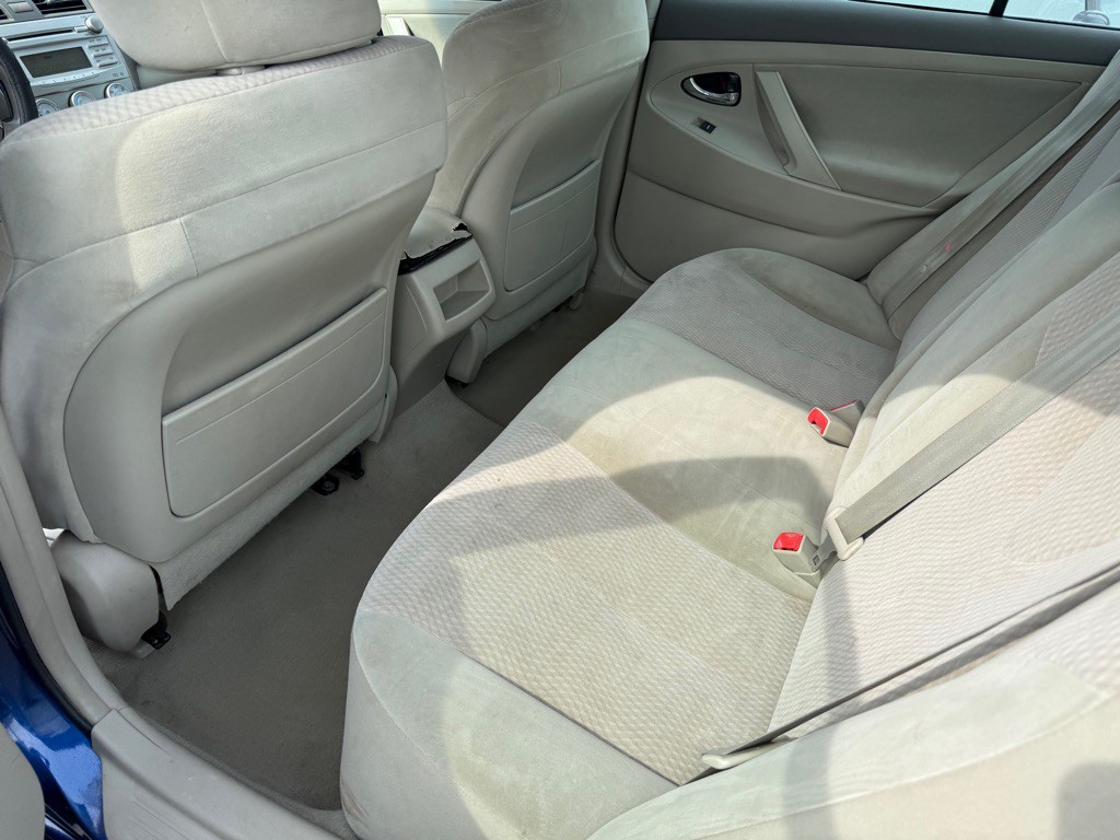 2011 Toyota Camry Image 9