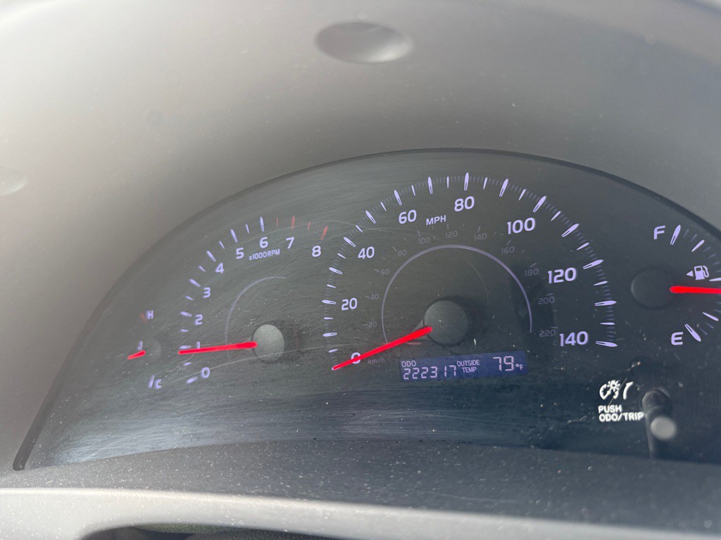 2011 Toyota Camry Image 24