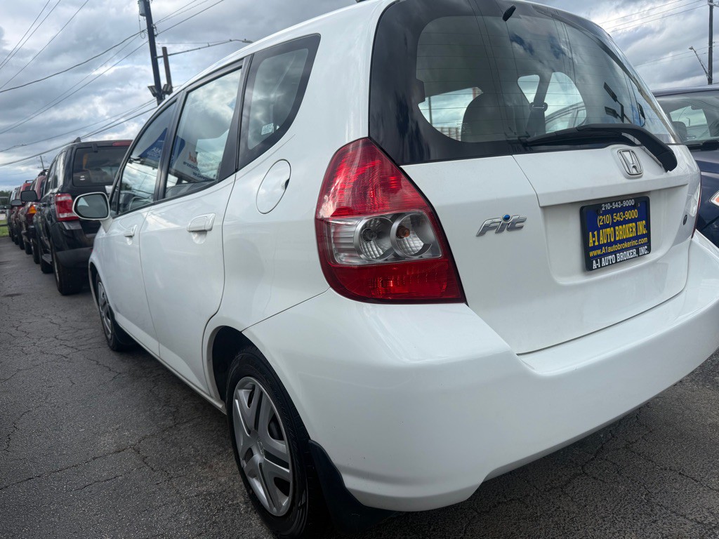 2007 Honda Fit Image 2