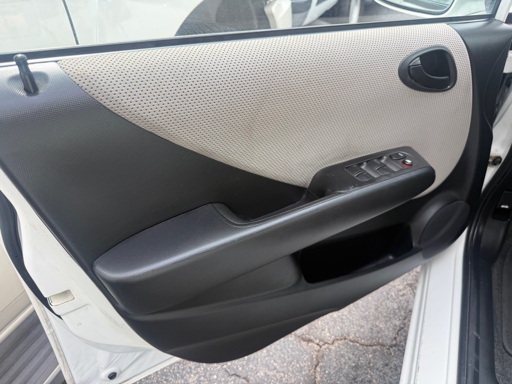 2007 Honda Fit Image 8