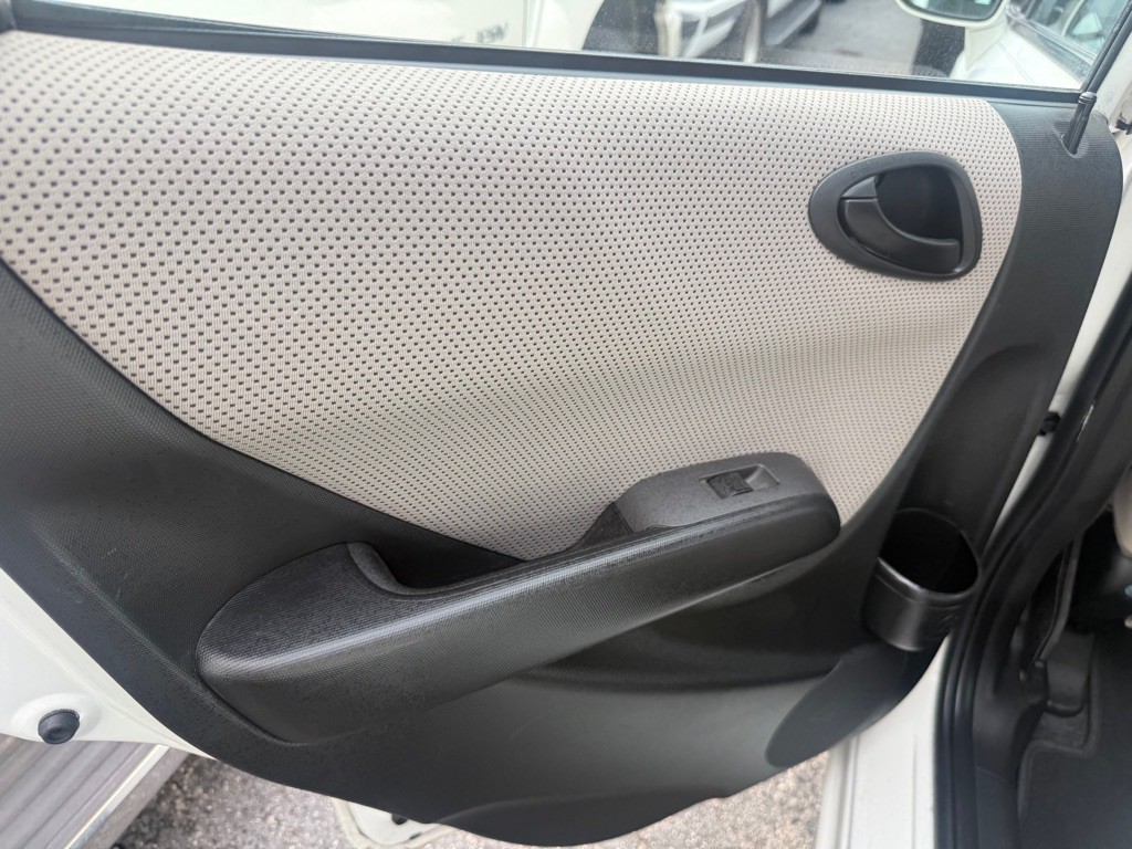 2007 Honda Fit Image 10