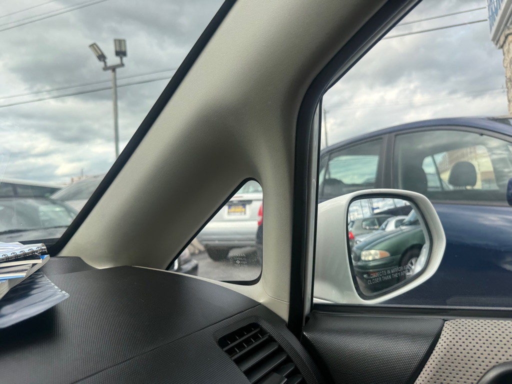 2007 Honda Fit Image 32
