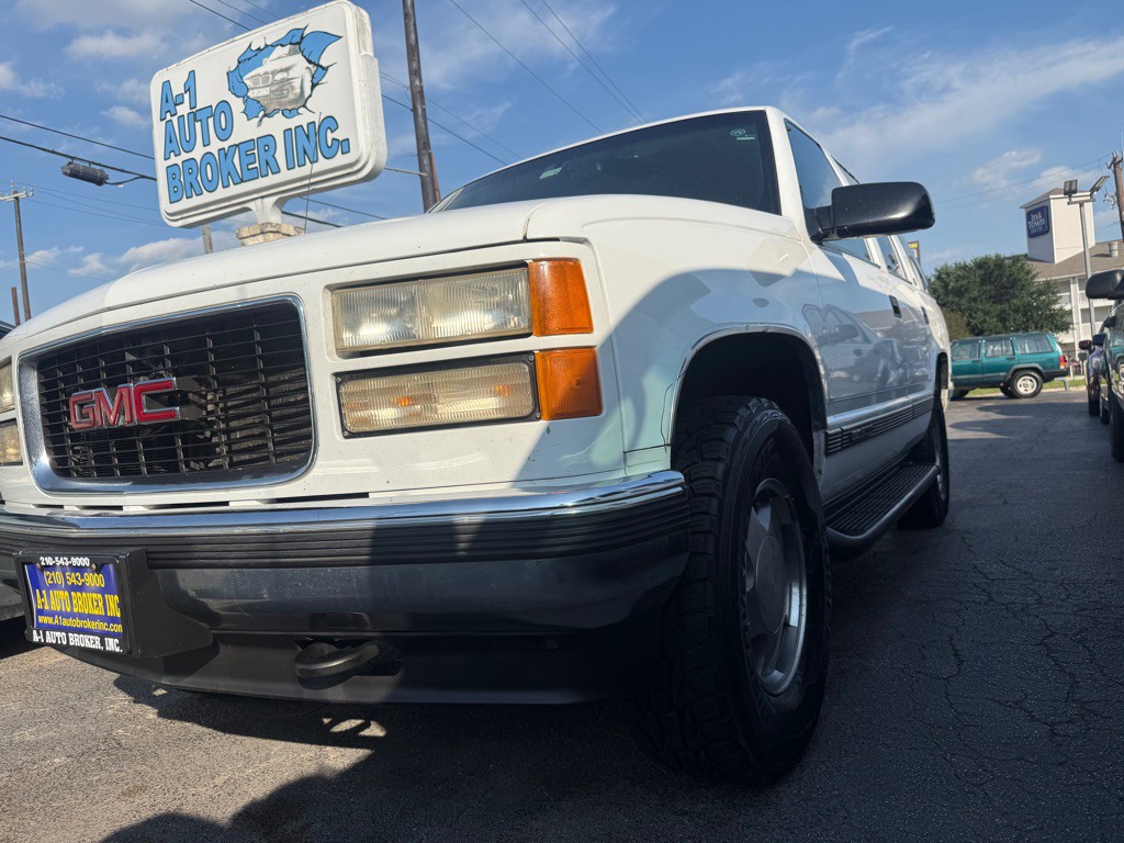 1997 GMC Yukon Image 1