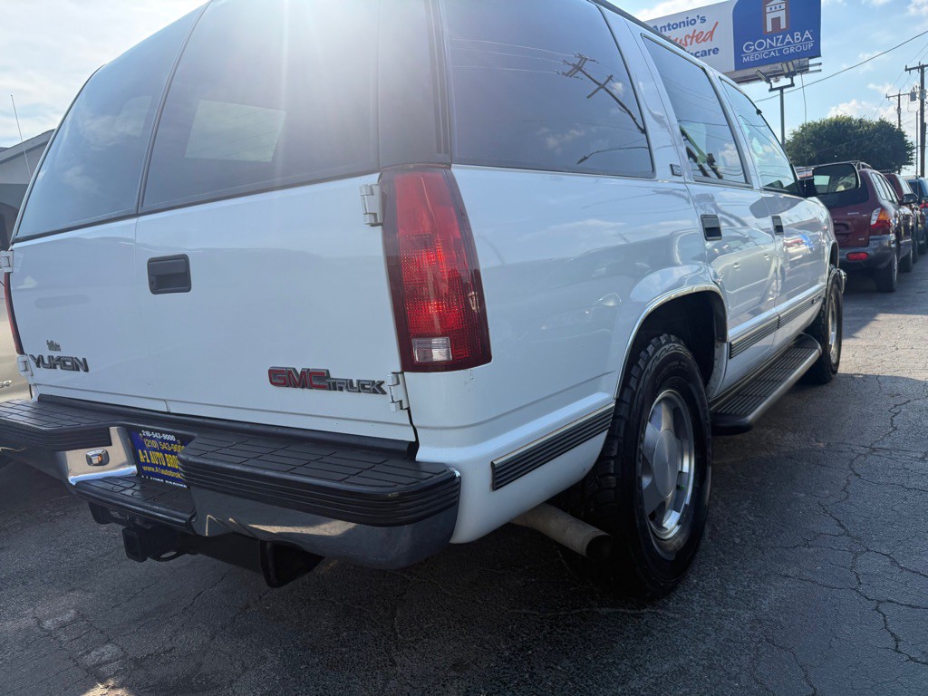 1997 GMC Yukon Image 4