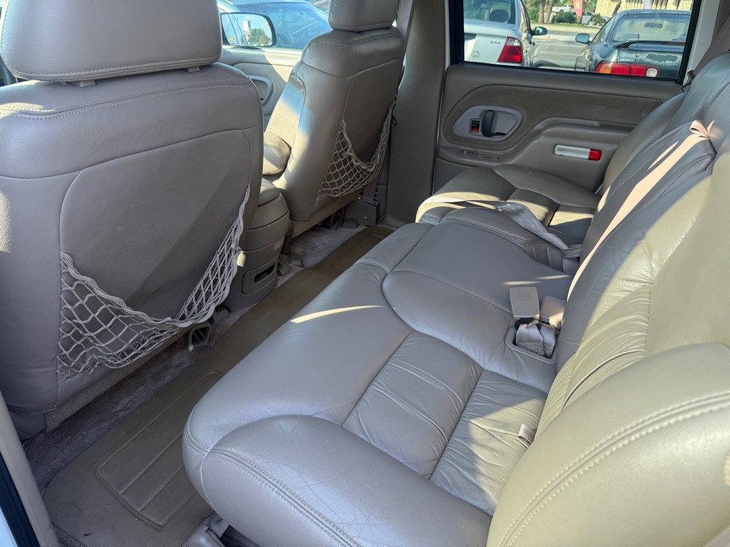 1997 GMC Yukon Image 10