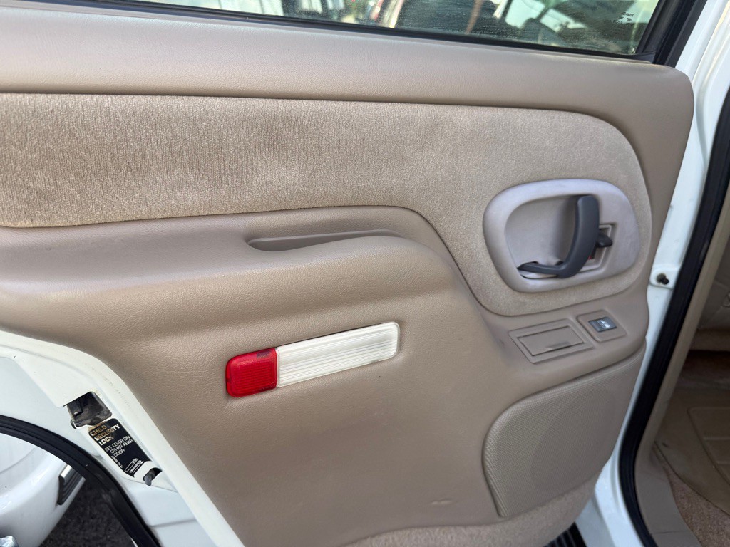 1997 GMC Yukon Image 11