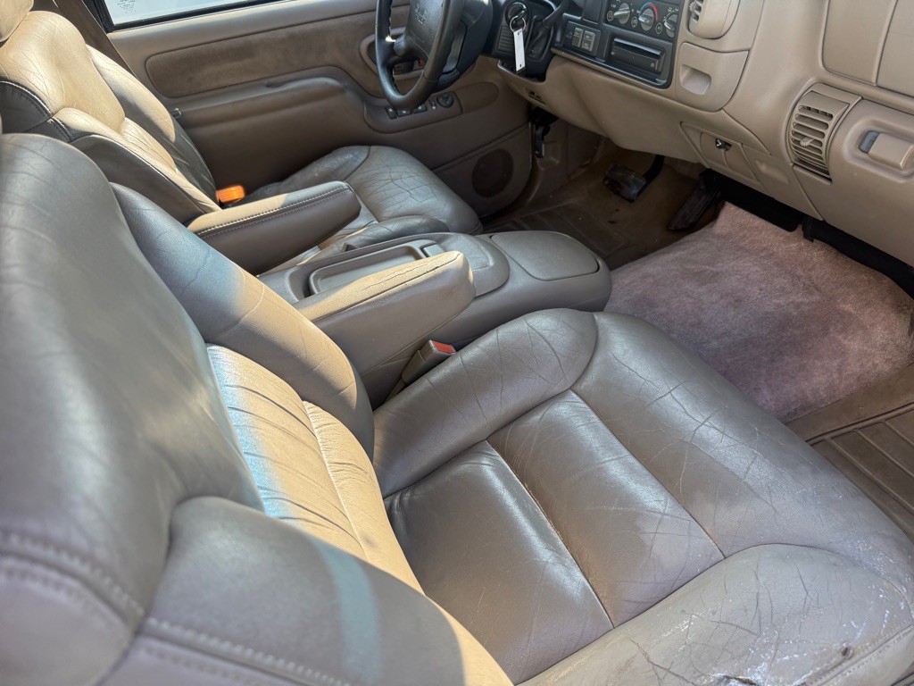1997 GMC Yukon Image 15
