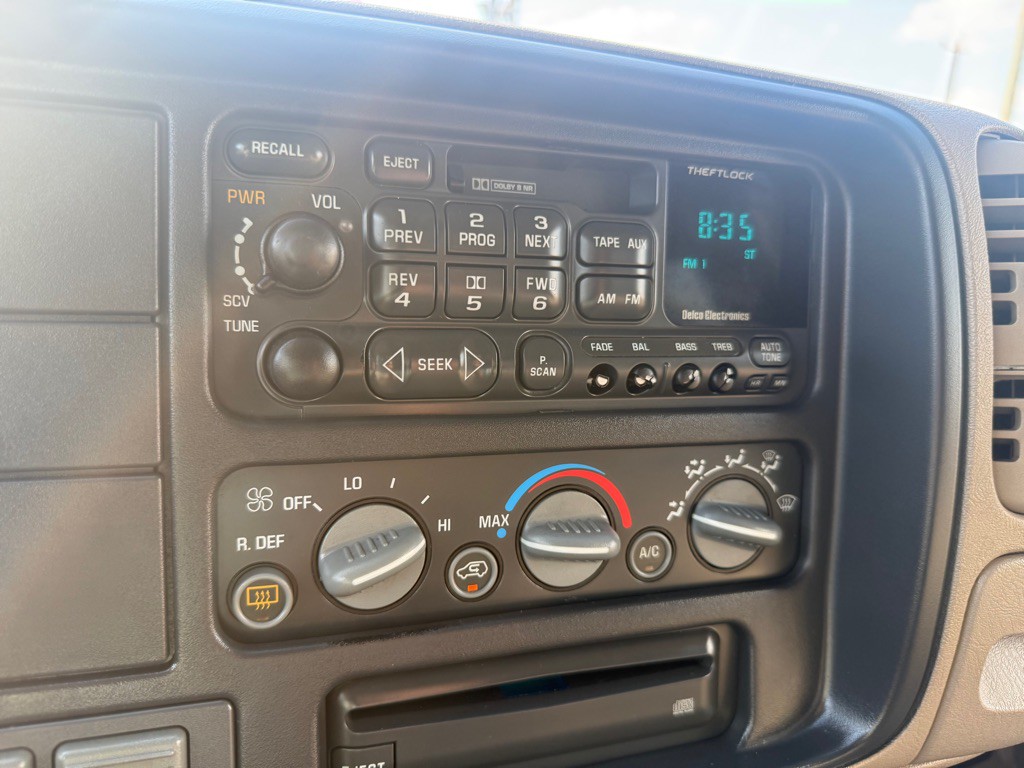 1997 GMC Yukon Image 27