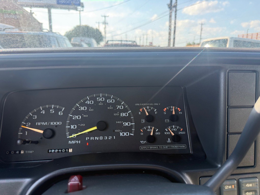 1997 GMC Yukon Image 28
