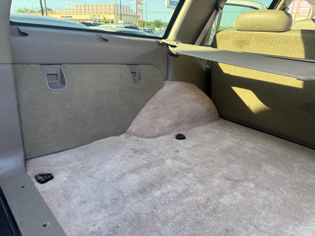 1997 GMC Yukon Image 36