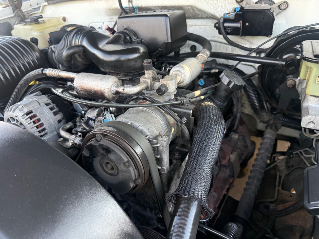 1997 GMC Yukon Image 45