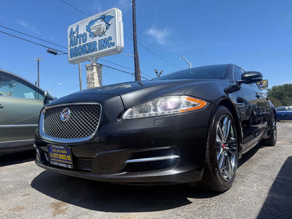 2014 Jaguar XJ Image 1